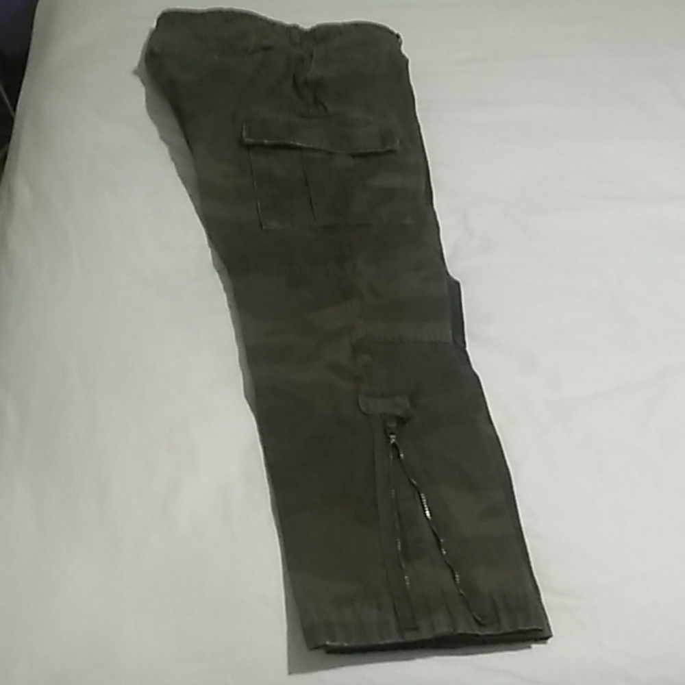 Boys army pants size 28/30